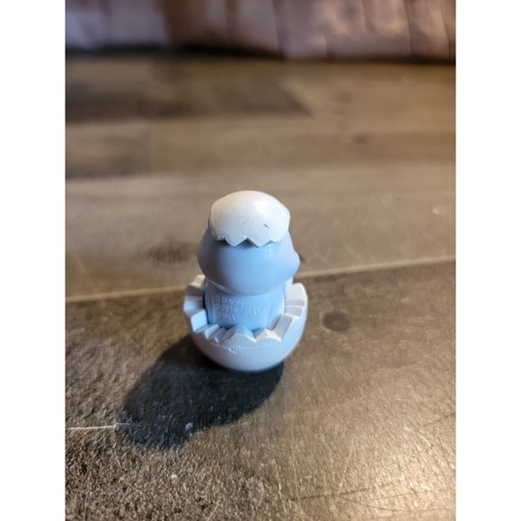 Disney 2010 bird hatching toy figure - Picture 3 of 5